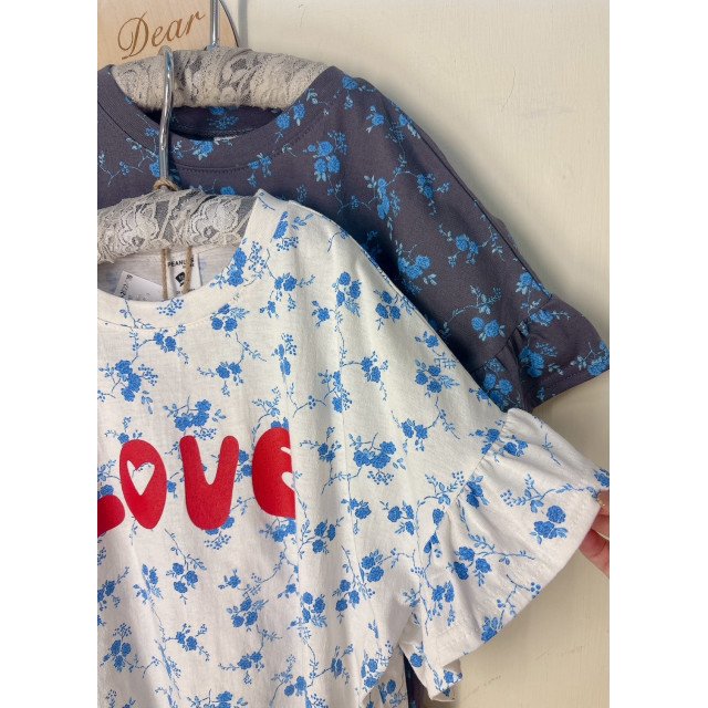 復古甜美的滿版碎花荷葉袖「LOVE」